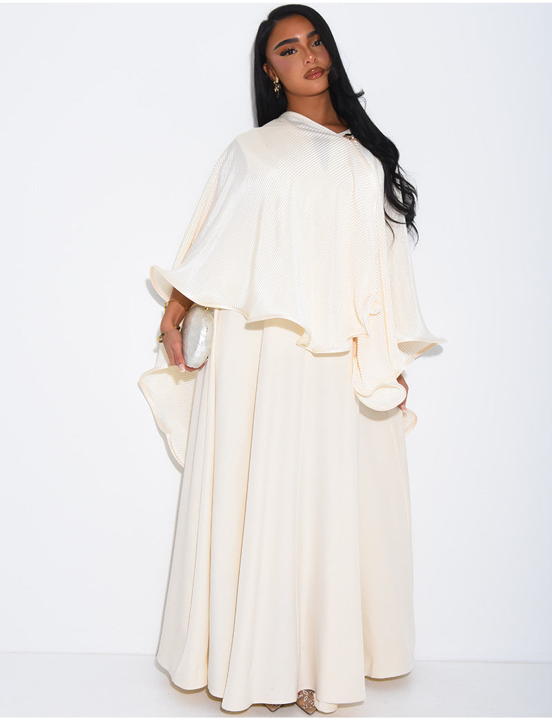 Ensemble robe sans manche évasée et cape plissée à broche