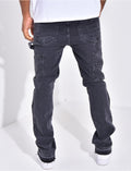 Jeans à empiècements contrastants et tâches de peinture