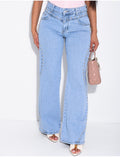 Jeans coupe droite à clous et coutures contrastantes