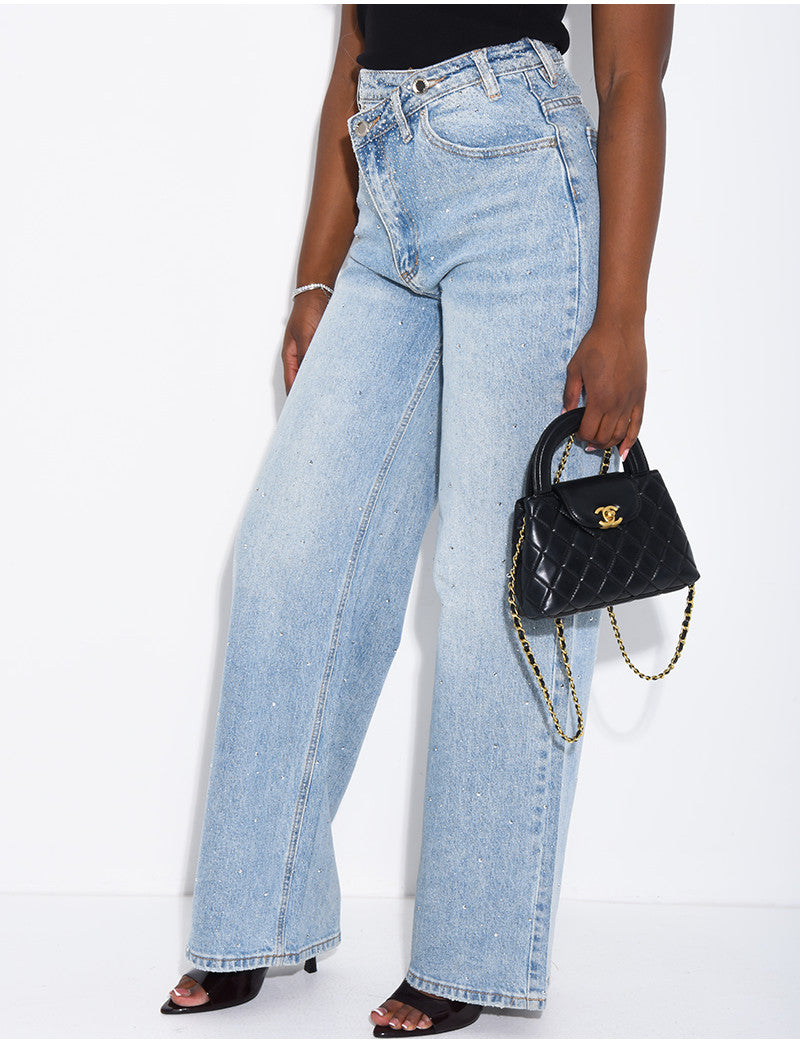 Jeans wide leg à boutonnière croisé et strass