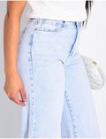 Jeans bleu clair coupe droite