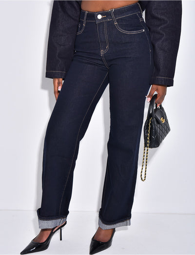 Jeans coupe droite bleu foncé à revers aux chevilles