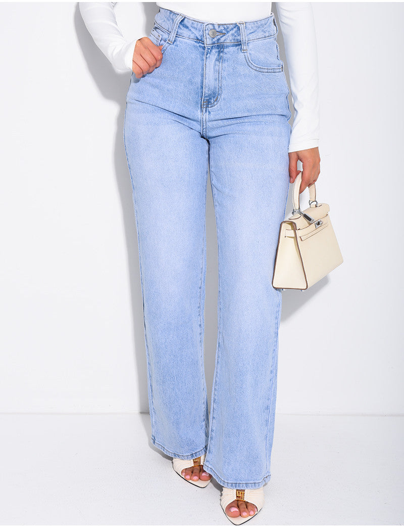 Jeans bleu clair coupe droite
