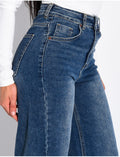 Jeans coupe large stretchy avec revers