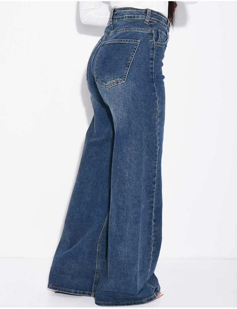 Jeans coupe large stretchy avec revers