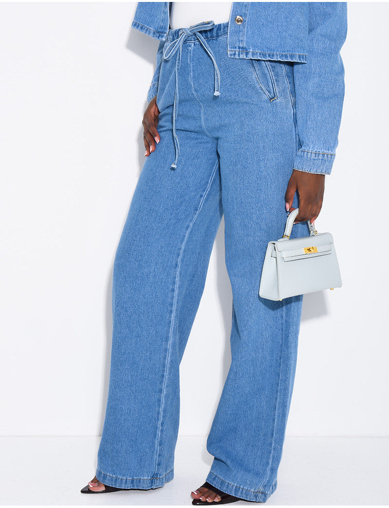 Jeans coupe large et taille élastique