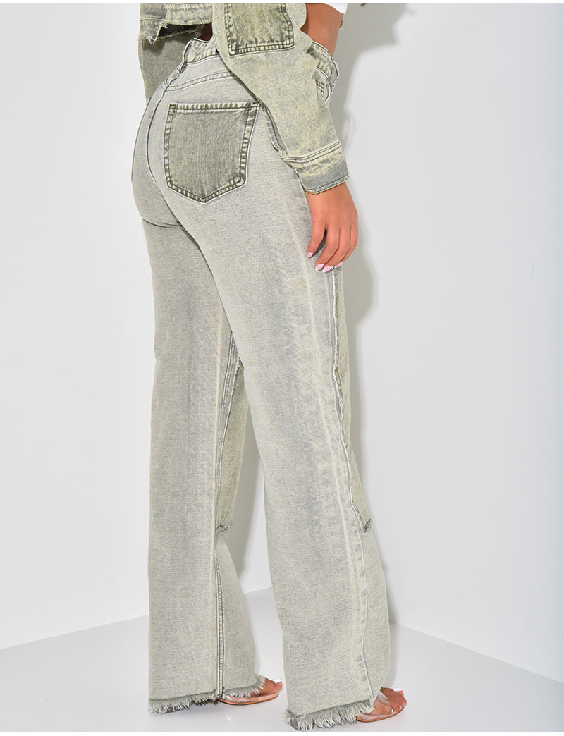 Jeans effet délavé à empiècements contrastants