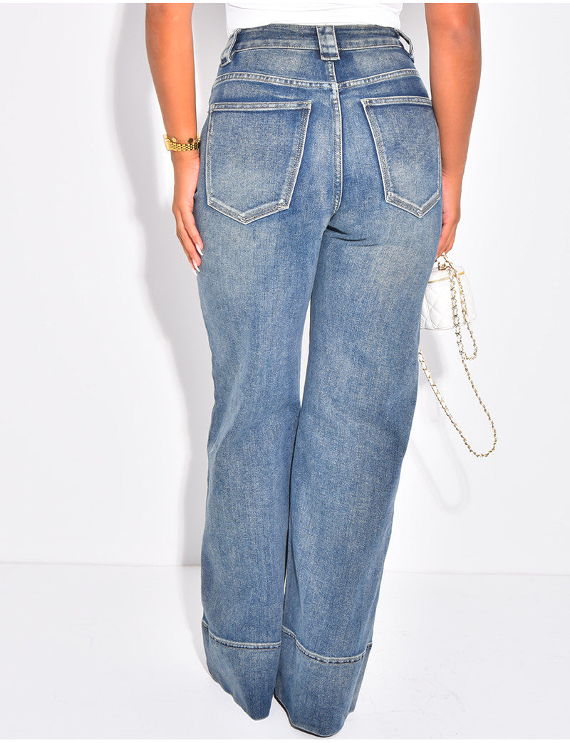 Jeans coupe large stretchy avec revers
