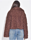 Veste courte en fourrure effet mouton bouclé marron