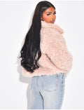 Veste courte en fourrure effet mouton bouclé rose