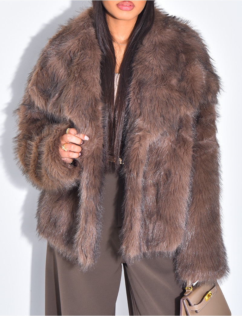 Veste courte en fausse fourrure