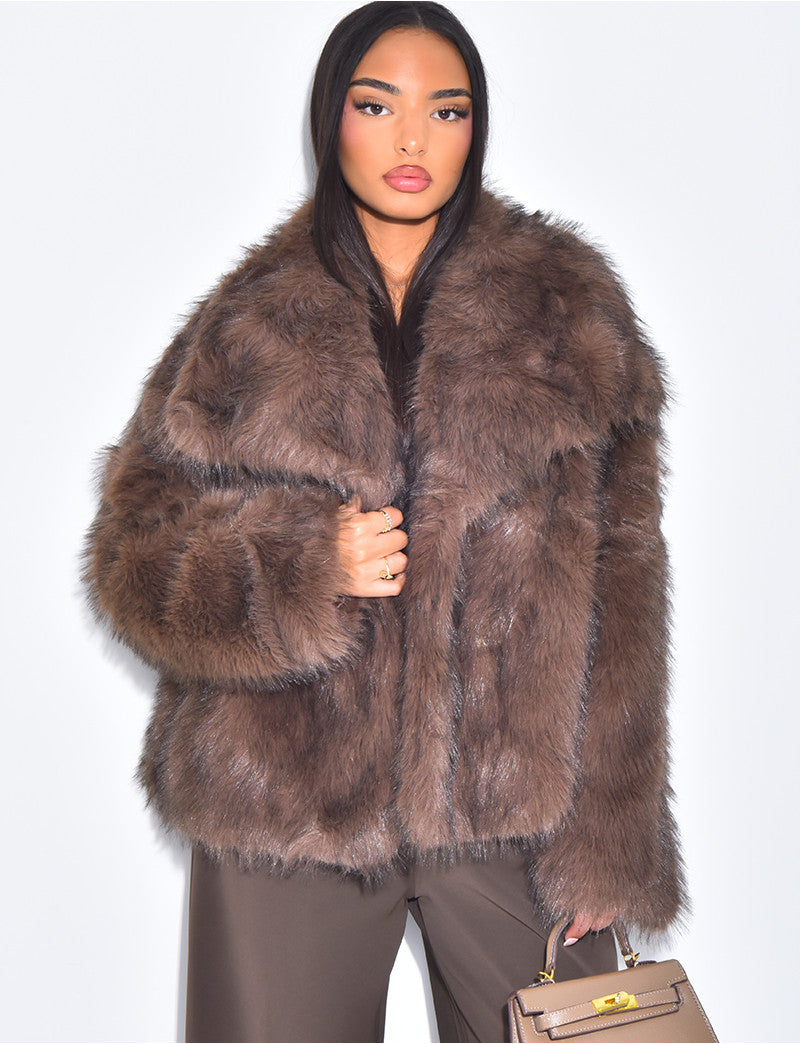 Veste courte en fausse fourrure