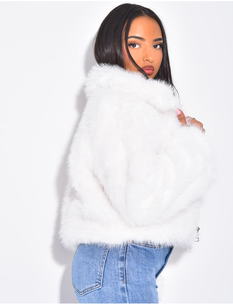 Veste courte en fausse fourrure zipée