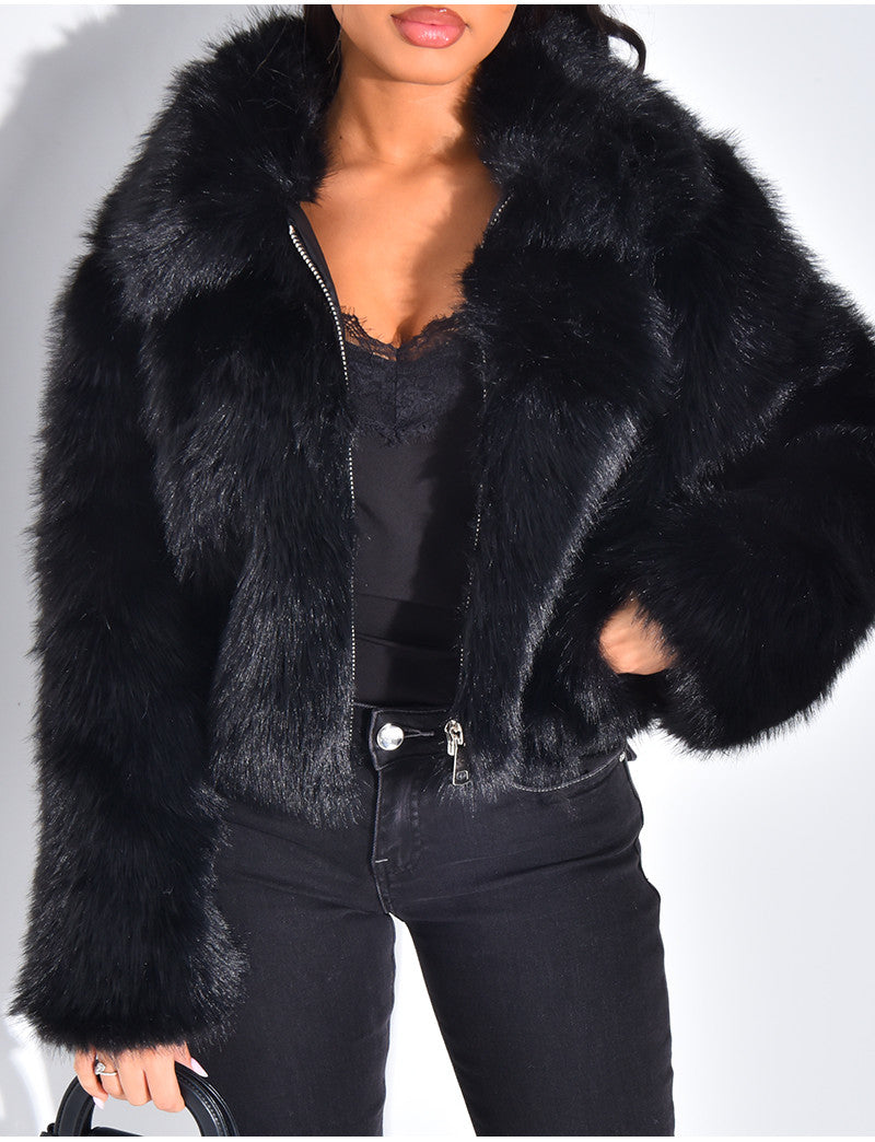 Veste courte en fausse fourrure zipée
