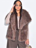 Manteau court en fausse fourrure sans manche