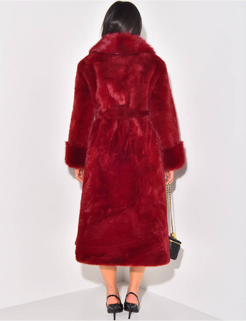 Manteau en fausse fourrure à ceinture