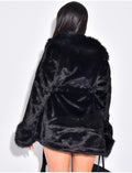 Manteau mi-long en fausse fourrure et ceinture à nouer