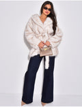 Manteau mi-long en fausse fourrure à ceinture