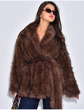Manteau mi-long en fausse fourrure à ceinture
