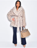 Manteau mi-long en fausse fourrure à ceinture