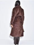 Manteau long en fausse fourrure effet chevron