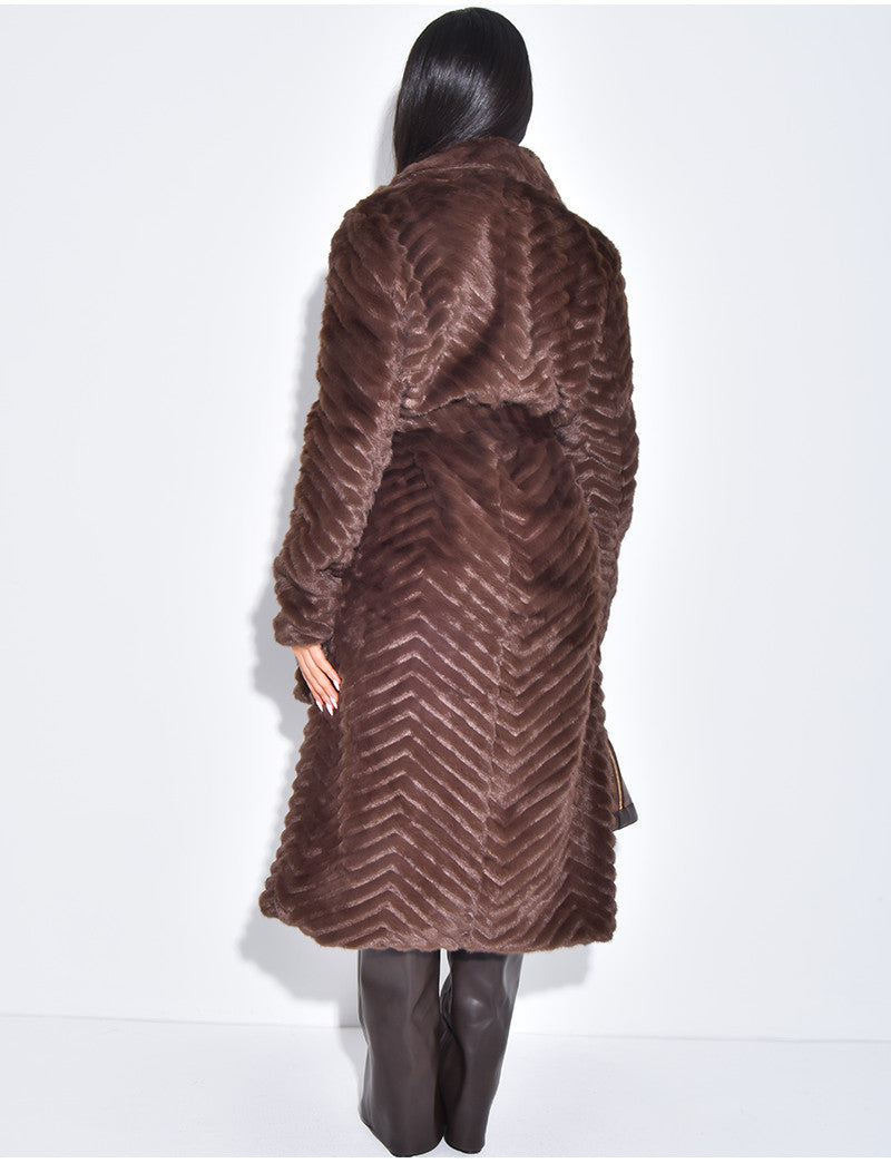 Manteau long en fausse fourrure effet chevron