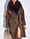 Manteau long en feutrine à col en fausse fourrure