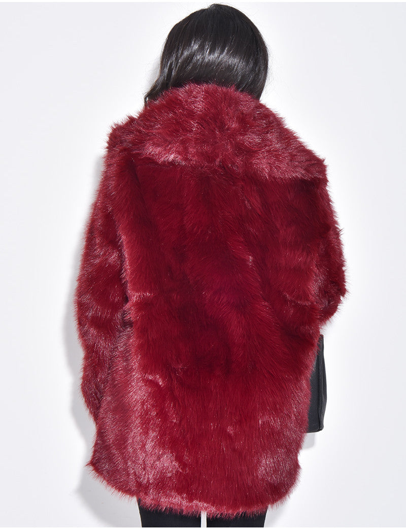 Manteau mi-long en fausse fourrure premium
