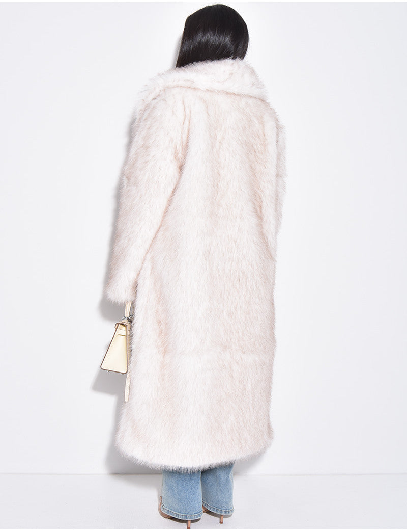 Manteau oversize à fourrure premium