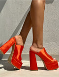 Mules compensées en satin