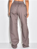 Pantalon parachute à poches cargo