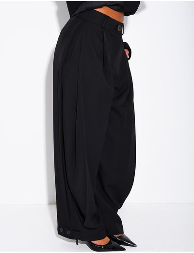 Pantalon de tailleur bouffant à boutons aux chevilles