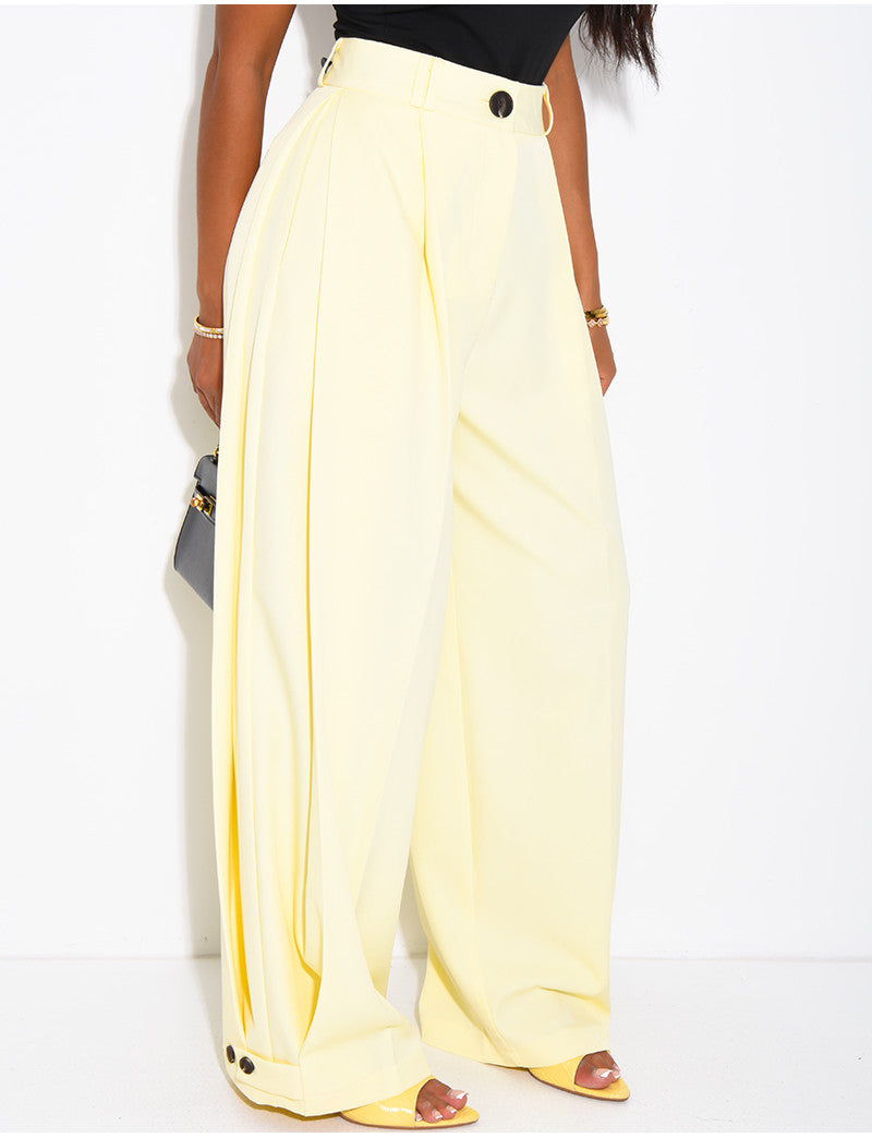 Pantalon de tailleur bouffant à boutons aux chevilles