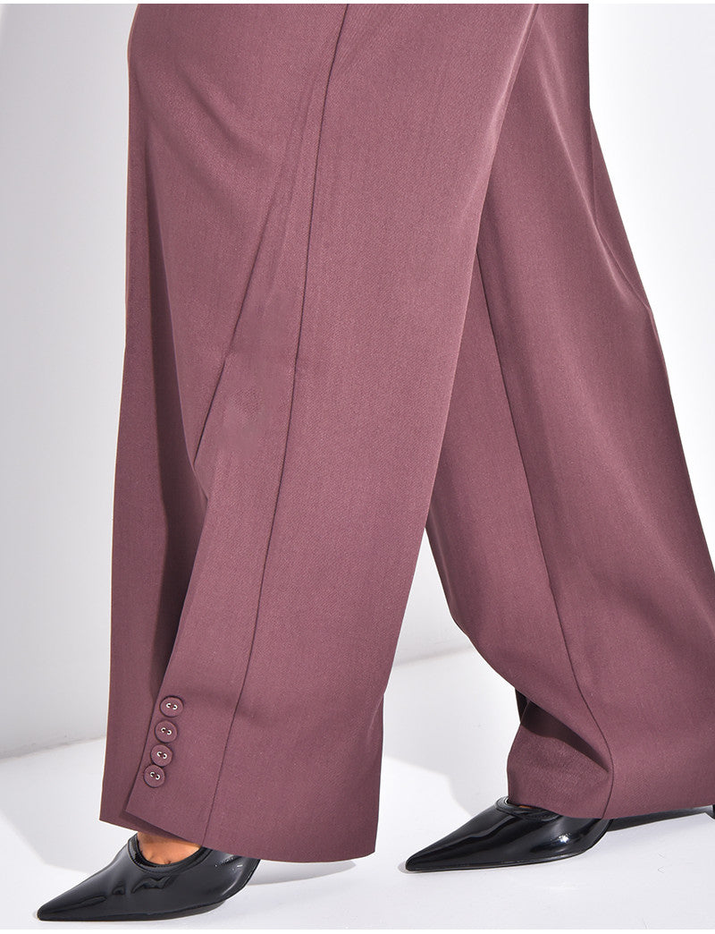 Pantalon de tailleur à boutons aux chevilles