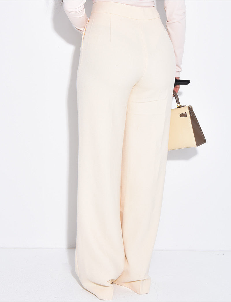 Pantalon de tailleur en laine assortie au manteau cintré