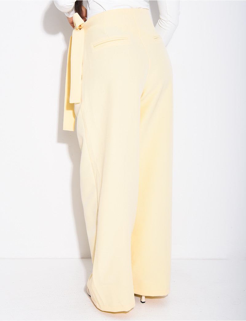Pantalon de tailleur coupe droite à nouer à la taille