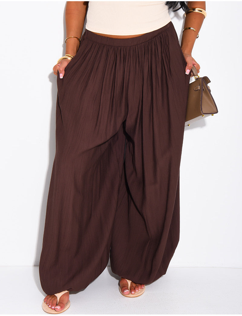 Pantalon ample coupe ballon resserré aux chevilles