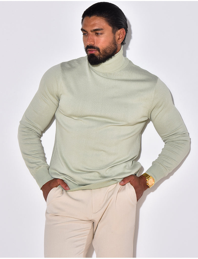 Pull col roulé