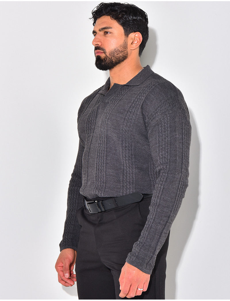 Pull fin à col et motifs