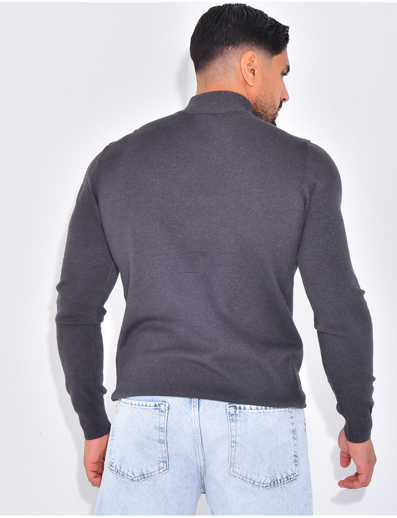Pull fin col montant