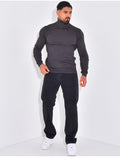Pull fin col roulé