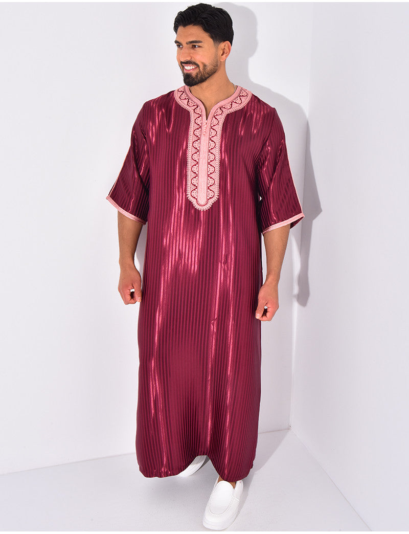 Qamis à rayures
