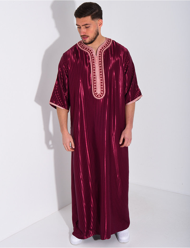 Qamis à rayures