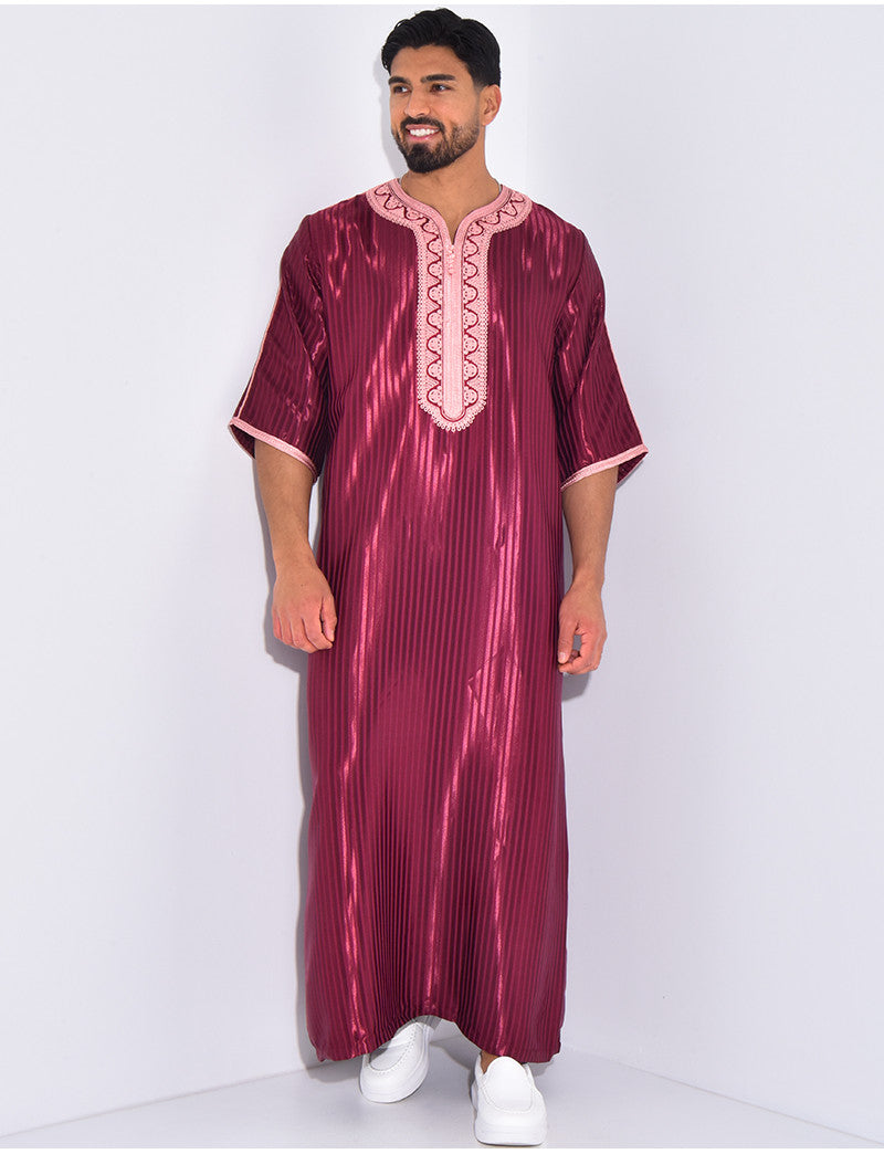 Qamis à rayures