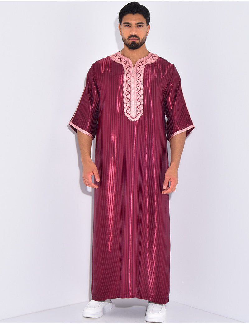 Qamis à rayures