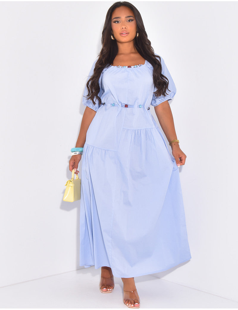 Robe longue en coton manches courtes à perles et ceinture à la taille