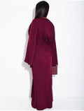 Longue robe en satin premium à nouer à la taille