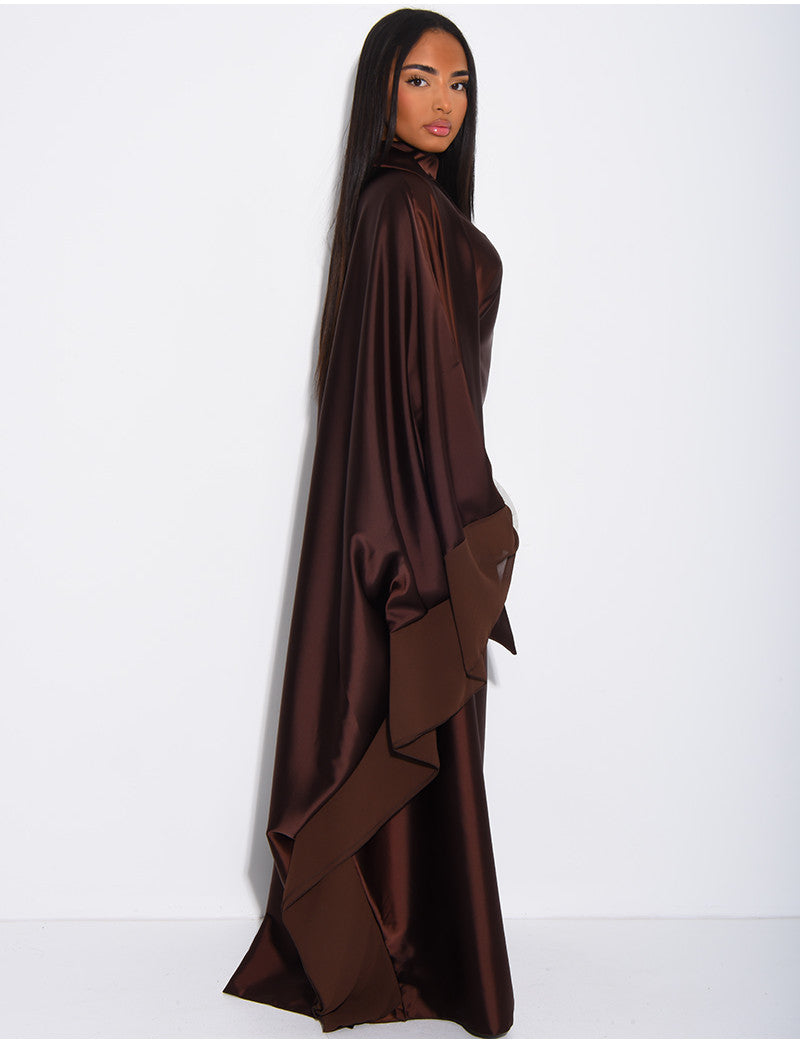 Robe abaya en satin épais et bordures en voile transparent à cintrer à l'intérieur