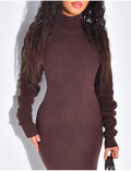 Robe très longue moulante côtelée à épaulettes