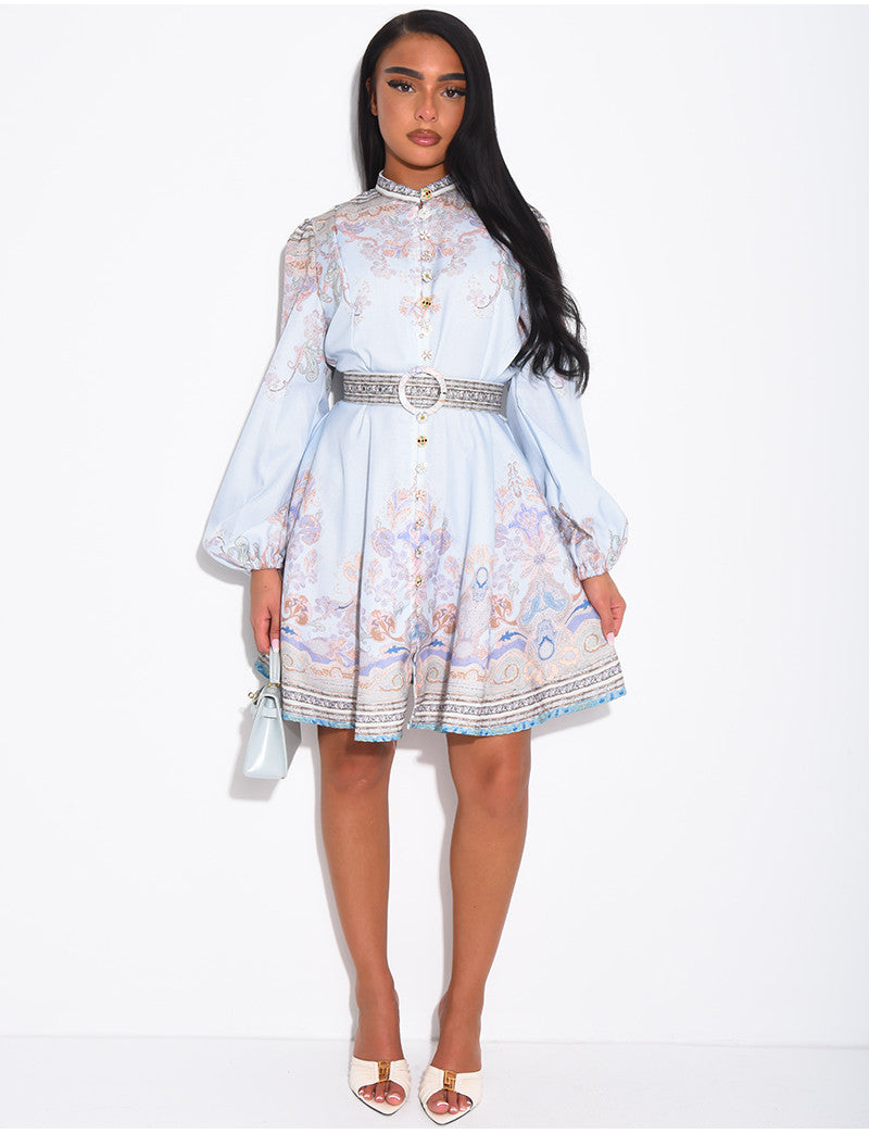 Robe courte à motifs et boutons
